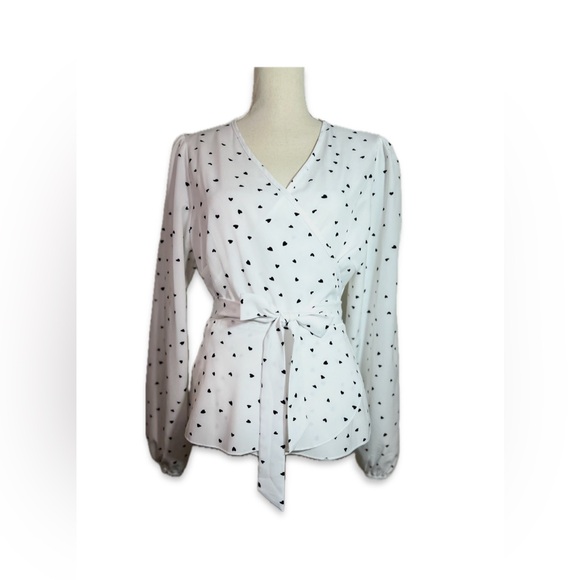 SHEIN Long Sleeve Wrap Blouse Women’s Size XL White with Black Hearts - Picture 1 of 7